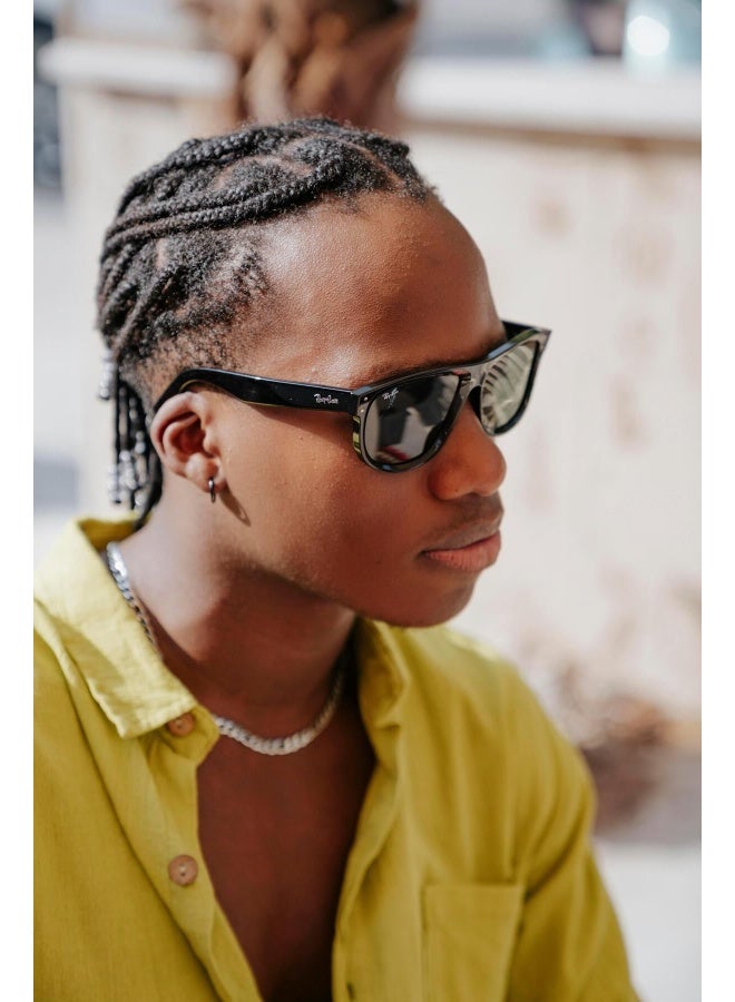 Ray-Ban Unisex SQUARE WAYFARER REVERSE SUNGLASSES- RB R0502S - lense size:50mm - BLACK - Image 4