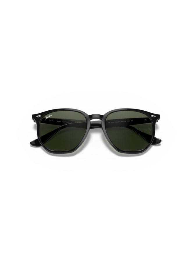 Ray-Ban Unisex IRREGULAR  SUNGLASSES- RB 4306 - lense size:54mm - BLACK - Image 3