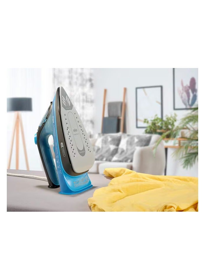 BRAUN Household Free Style 3 Steam Iron With Precision Tip And Free Glide 3D Technology, 200 g/min, Super Ceramic Plate, Auto Shut-Off Tank 270 ml 2400 W FI3194BK black / Blue  - Image 3