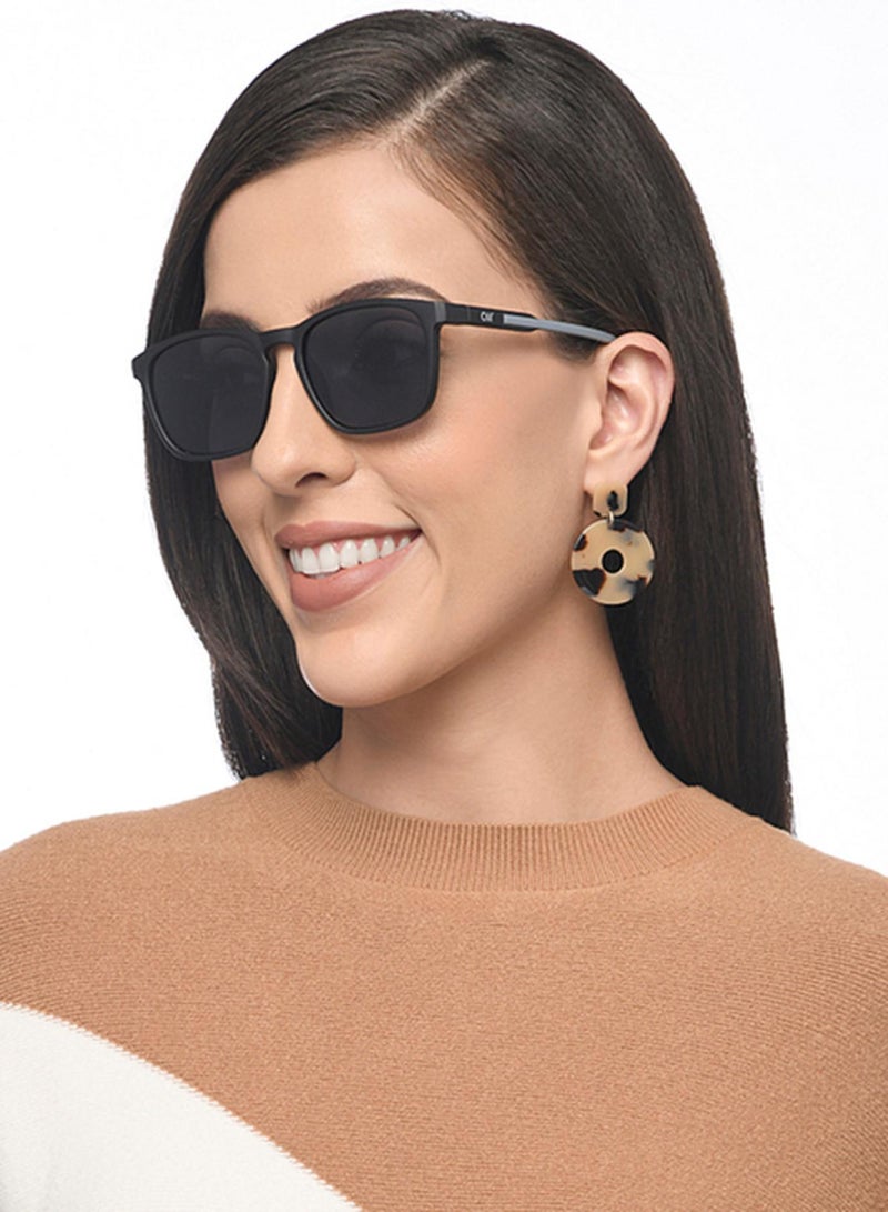 VINCENT CHASE Vincent Chase By Lenskart | Matte Black Grey Full Rim Square Branded Latest and Stylish Sunglasses | Polarized and 100% UV Protected | Men & Women | Medium | LA S13164  - Image 4