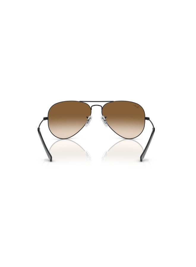 Ray-Ban RB3025 002/51 Unisex Full Rim Pilot Sunglasses - Lens Size: 55 mm  - Image 4