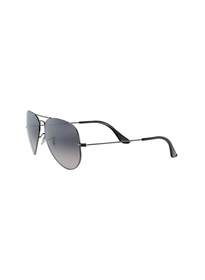 Ray-Ban RB3025 004/78 Unisex Full Rim Polarized Pilot Sunglasses - Lens Size: 62 mm  - Image 3