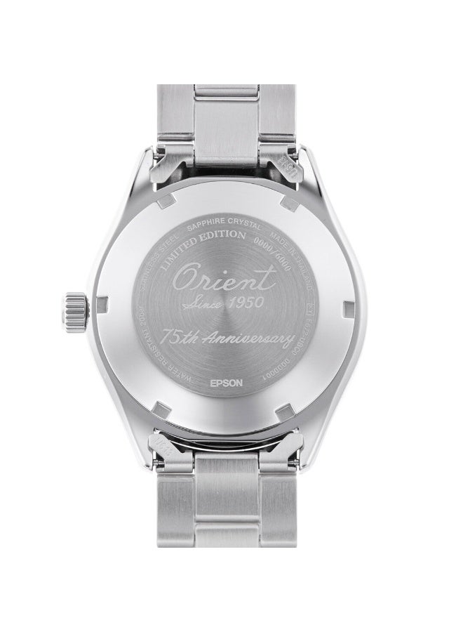 ORIENT Men's Mako 40 RA‑AC0Q12L30B Men’s Watch – Automatic Diver‑Style 39.9 mm Case, 200 M WR, Sapphire Crystal, Blue Dial - Image 4