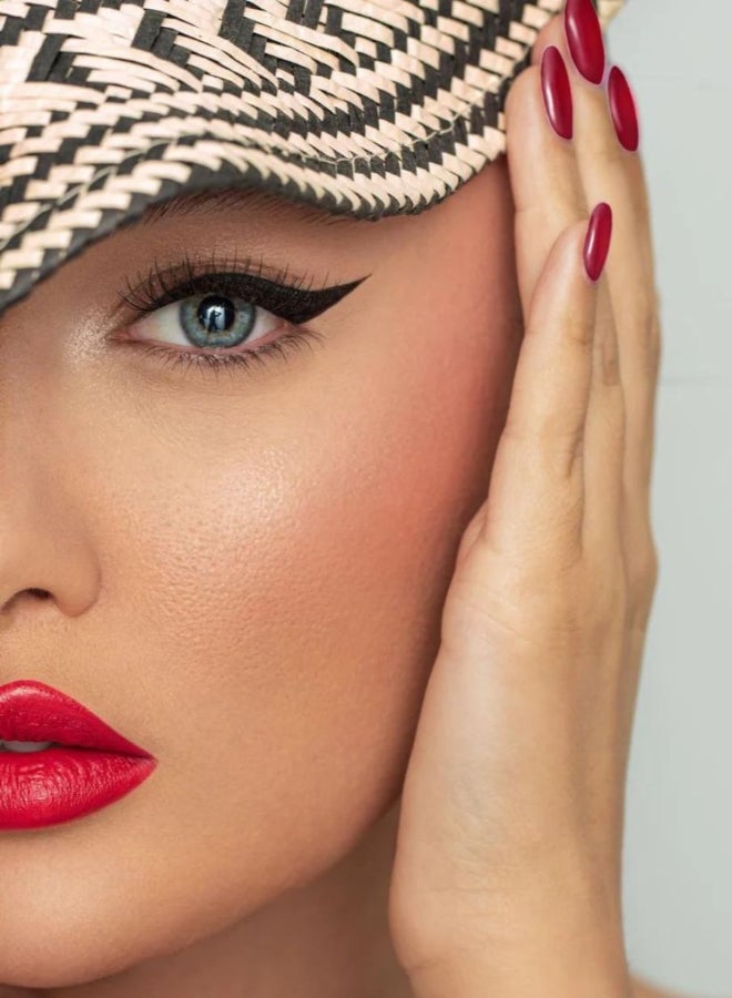 بيوتي جيفت قلم تحديد العيون غلور مقاوم للتلطخ، نباتي، ومقاوم للماء لمظهر عيون دقيق - Image 3