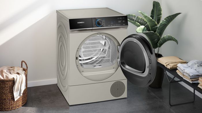 SIEMENS iQ700 WQ45B2BXGC, 9 Kg Heat pump dryer, Home Connect,  Energy Efficient, varioSpeed, smartFinish, selfCleaning Condenser 9 kg WQ45B2BXGC Silver - Image 4
