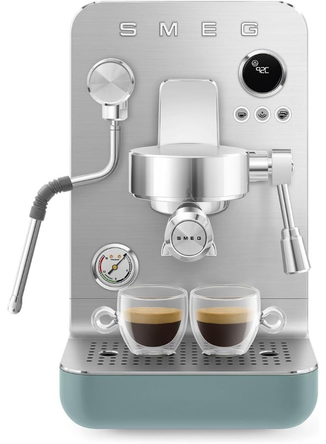 smeg Mini Pro Espresso Machine Emc02Egmuk  – Luxury Italian Design, 15-Bar Professional Pressure, Barista-Grade Espresso Maker, Compact & Elegant, 2.4 L EMC02EGMUK EMERALD GREEN - Image 5