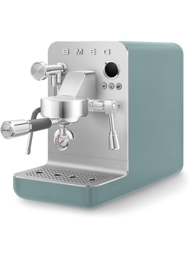 smeg Mini Pro Espresso Machine Emc02Egmuk  – Luxury Italian Design, 15-Bar Professional Pressure, Barista-Grade Espresso Maker, Compact & Elegant, 2.4 L EMC02EGMUK EMERALD GREEN - Image 3