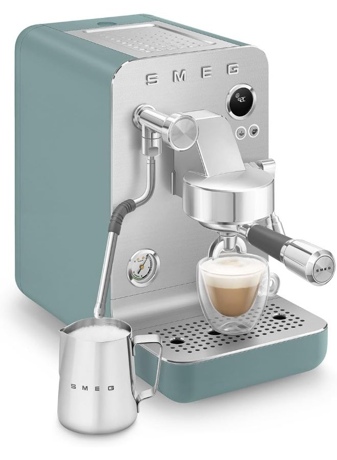 smeg Mini Pro Espresso Machine Emc02Egmuk  – Luxury Italian Design, 15-Bar Professional Pressure, Barista-Grade Espresso Maker, Compact & Elegant, 2.4 L EMC02EGMUK EMERALD GREEN - Image 4