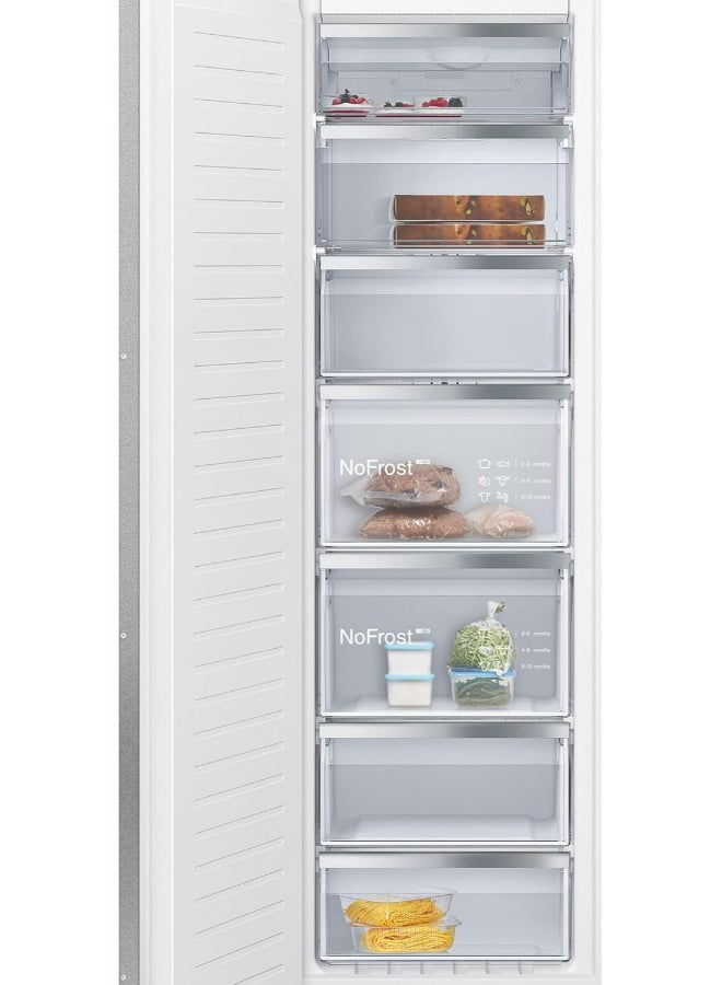 سيمنز فريزر سيمنز العمودي iQ500، فريزر مدمج مع خاصية التجميد السريع، سعة إجمالية 235 لتر / سعة صافية 212 لتر، صنع في ألمانيا، GI81NAEE0M 220 واط GI81NAEE0M أبيض - ضمان 3 سنوات - Image 1