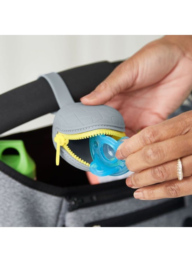 سكيب هوب حامل مصاصة سيليكون قابل للحمل باللون الرمادي - Image 1