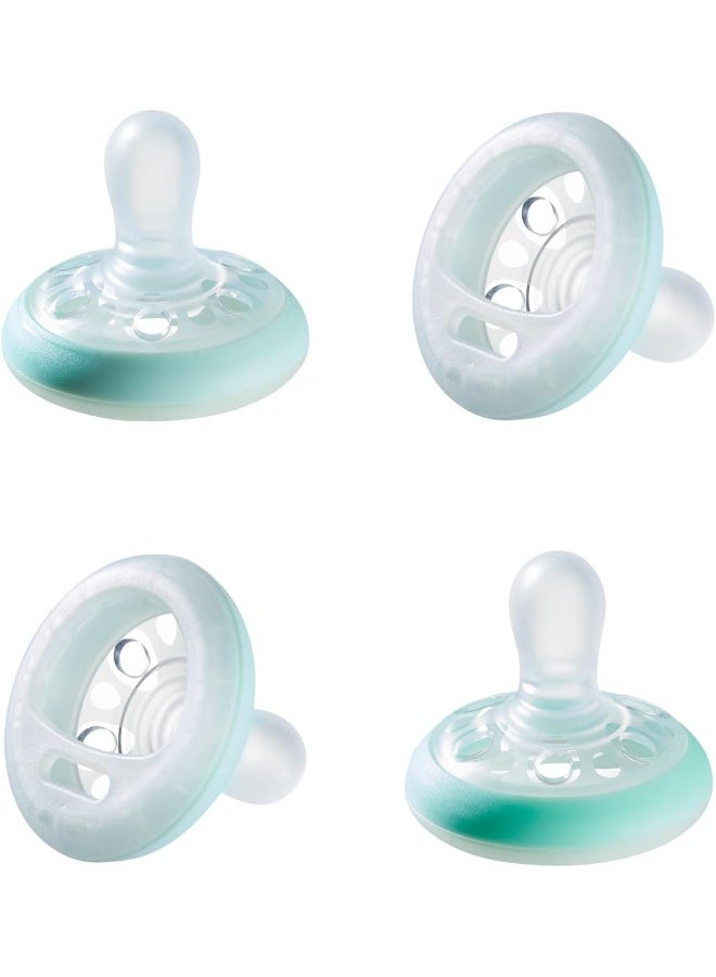 تومي تيبي Tommee Tippee Breast-Like Pacifier Night, Glow in The Dark, Skin-Like Texture, Symmetrical Design, BPA-Free, 0-6m, 4-Count - Image 1