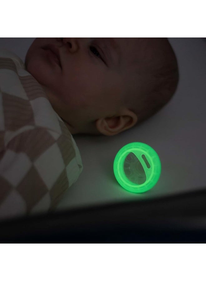 تومي تيبي Tommee Tippee Breast-Like Pacifier Night, Glow in The Dark, Skin-Like Texture, Symmetrical Design, BPA-Free, 0-6m, 4-Count - Image 2