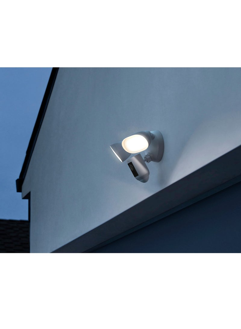 Ring Floodlight Cam Wired Pro - White - MEA- - Image 4