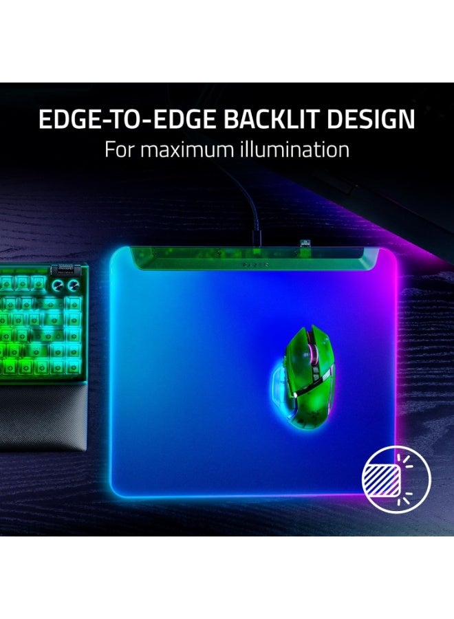 ريزر Firefly V2 Pro Fully Illuminated RGB Gaming Mouse Mat: Backlit Design, 15 Zone Lighting, USB 2.0 Port, Detachable USB Type C Cable, Micro Textured Surface, Anti Slip Base - Phantom Green - Image 2