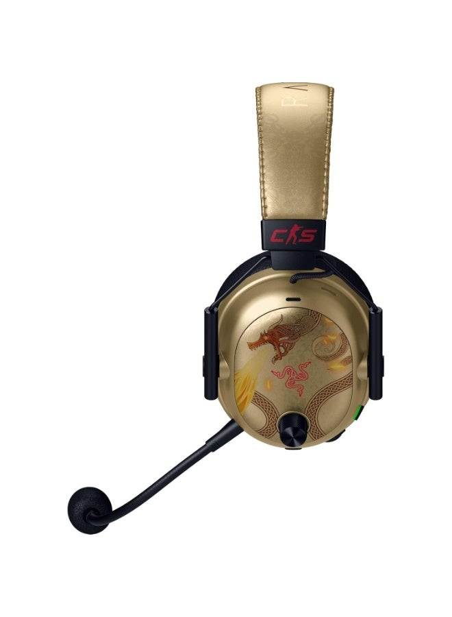 ريزر سماعة رأس لاسلكية للألعاب BlackShark V3 Pro إصدار Counter-Strike 2 – محركات TriForce 50mm، صوت THX المكاني، ميكروفون قابل للفصل، 2.4GHz + بلوتوث، بطارية 70 ساعة، متوافقة مع PC، PS5، PS4، Xbox، Switch، موبايل، ذهبية | RZ04-05400800-R3M1 - Image 3