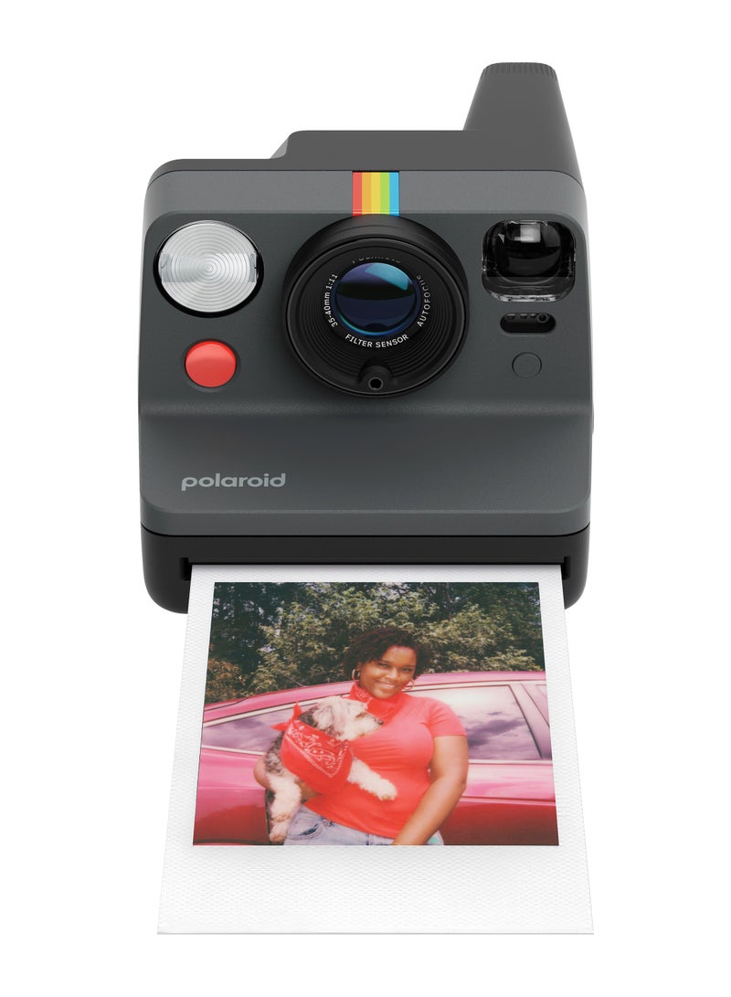 بولارويد Now Generation 2 Starter Set | Iconic Analog Instant Camera with Autofocus 2-Lens System, Double Exposure, Self-Timer, USB-C Charging | Includes Color i-Type Film - Black - Image 3