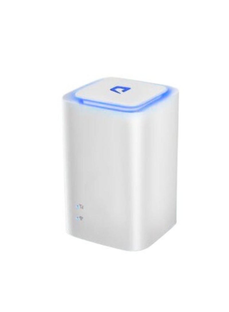 Mobily 4G LTE Cat4 | Download speed: Up to 150 Mbps - Upload speed: Up to 50 Mbps (2.4 GHz only) | Connected Up to 32 devices | Micro-Sim Slot |  "Supports MOBILY Network Only" -E5180s - 926 - White - Image 1