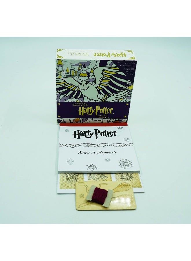 Harry Potter: Winter At Hogwarts: A Magical Coloring Set  - Image 5