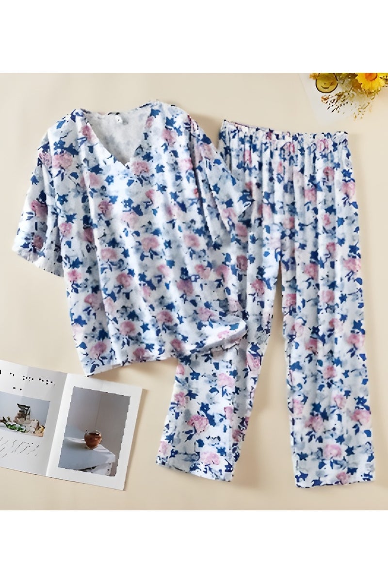 طقم بيجامة نسائي قطعتين من الحرير – مقاس حر – قماش ناعم وخفيف – بلوزة بأكمام قصيرة وياقة على شكل V وبنطال بخصر مطاطي – ملابس نوم وراحة مريحة