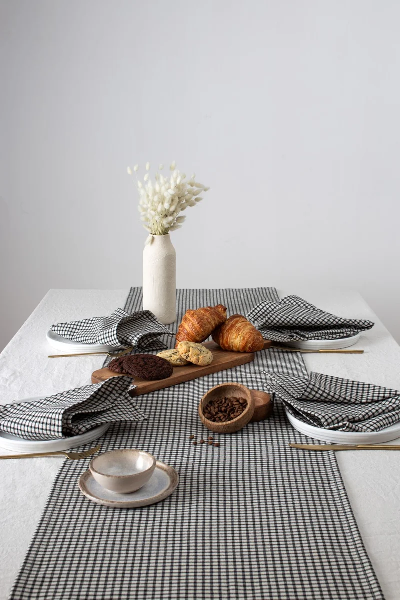 ويلستيل Arya | Linen Piti Checkered Black Runner - Picnic Blanket 40 x 150