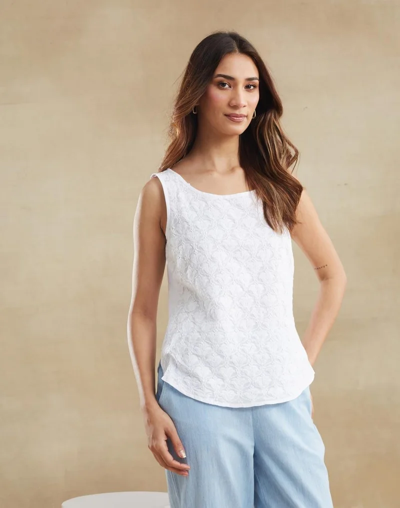 فاب انديا White Cotton Chikankari Top