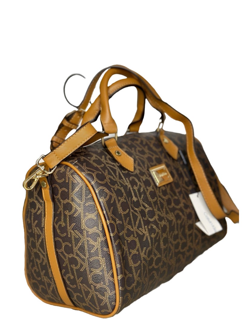 كالفن كلاين جينز حقيبة يد كالفن كلاين سيجنتشر مونوغرام - حقيبة كروس باللونين البني والبيج - Image 2