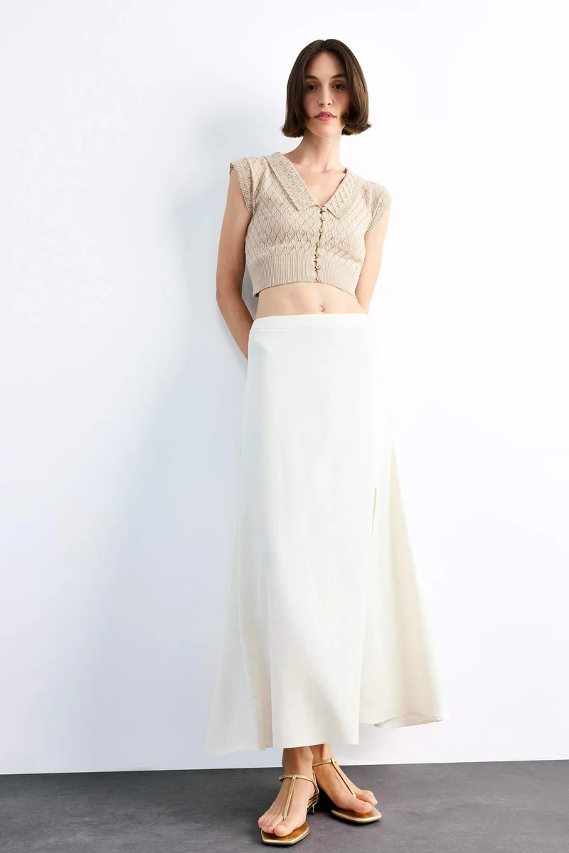 ديفاكتو Large Collar Knit Crop Top