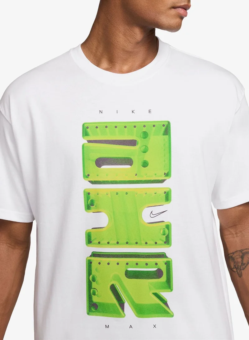 Nike WHITE Nsw Lifestyle Am Day Plus T-Shirt for Men | Best Price UAE