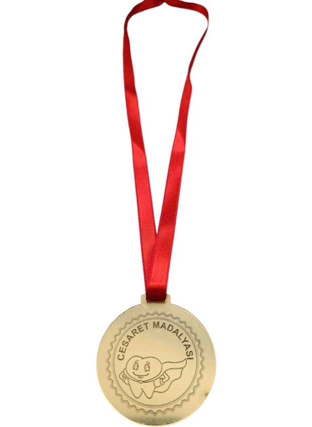 Vulli Children's Medal of Courage  - Image 2