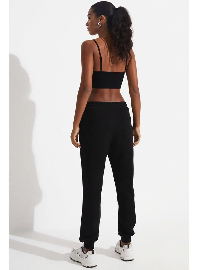 JUNE June Women Relaxed Fit Ribbed Basic Sweatpant Black