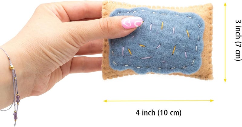 Glaciart One ألعاب قطط من نوع “Glaciart One Pop Tart” مع نبات النيبت، ألعاب لطيفة تعزز التفاعل وتخفف من الملل، وتشجع القطط على ممارسة الرياضة واللعب | محشية بنبات النيبت العضوي لتهدئة القطط أو تقليل قلقها. - Image 5