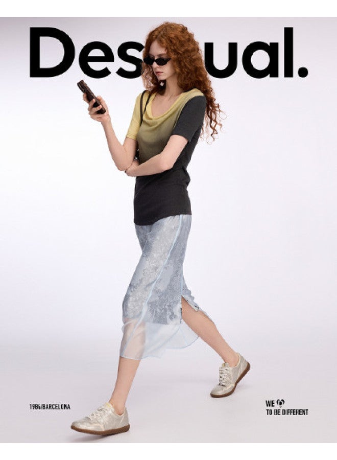 DESIGUAL تي شيرت نسائي بقلنسوة مرنة بطباعة تدرج جديدة ss25 - Image 1