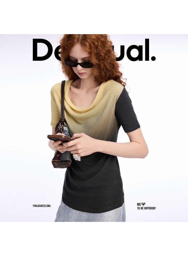 DESIGUAL تي شيرت نسائي بقلنسوة مرنة بطباعة تدرج جديدة ss25 - Image 5