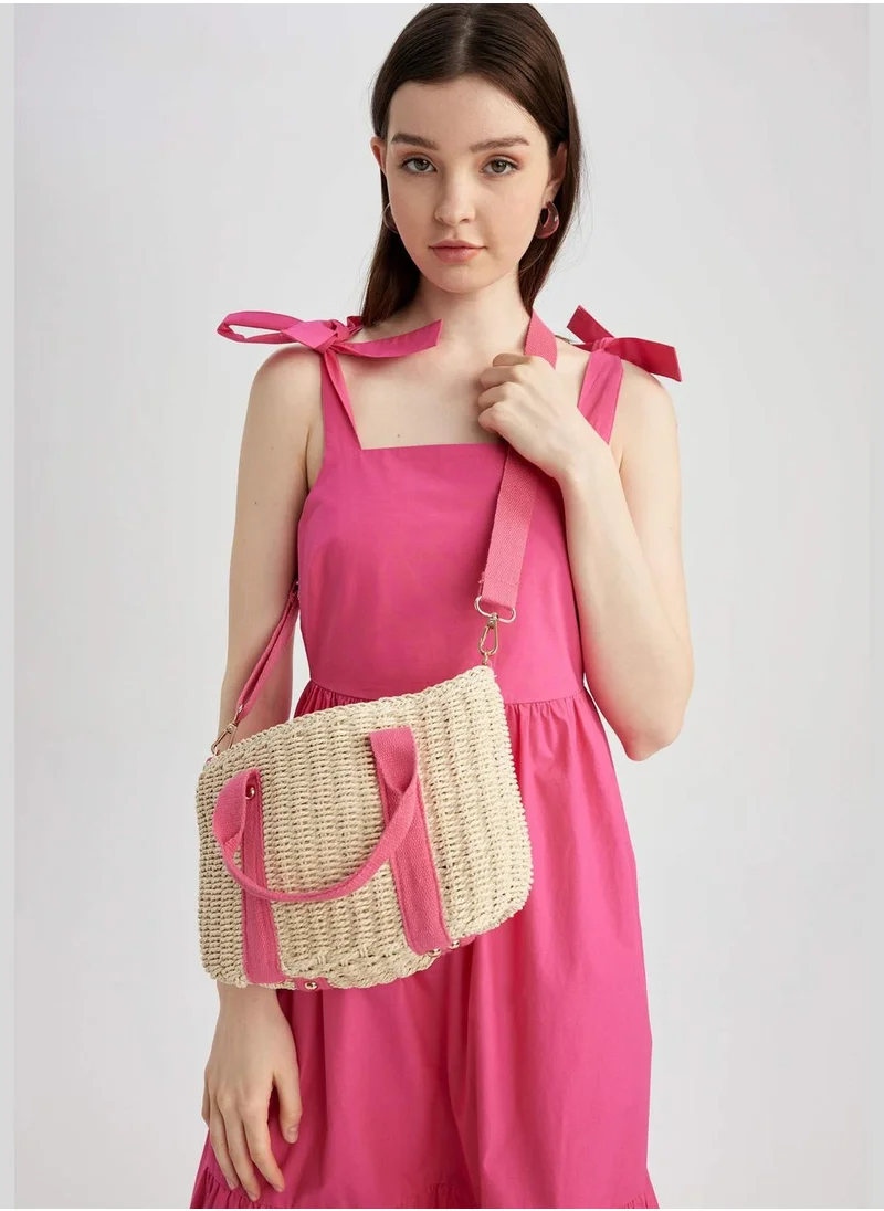 ديفاكتو Stripe Detail Straw Bag