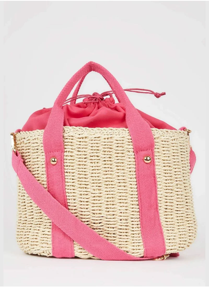 ديفاكتو Stripe Detail Straw Bag