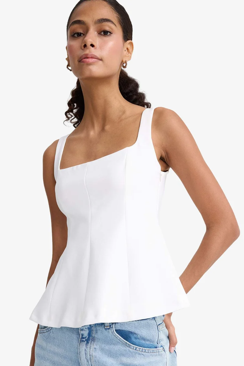 ديفاكتو Slim Fit Crew Neck Sleeveless Blouse
