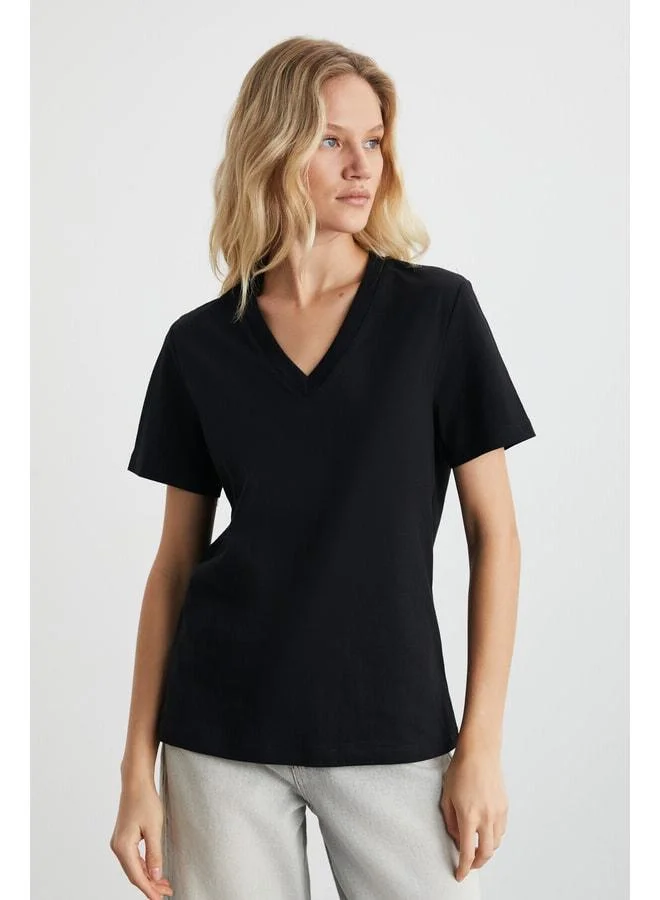 Grimelange Alıne Women's 100% Organic Cotton Deep V-Neck Comfort Fit Black T-shirt