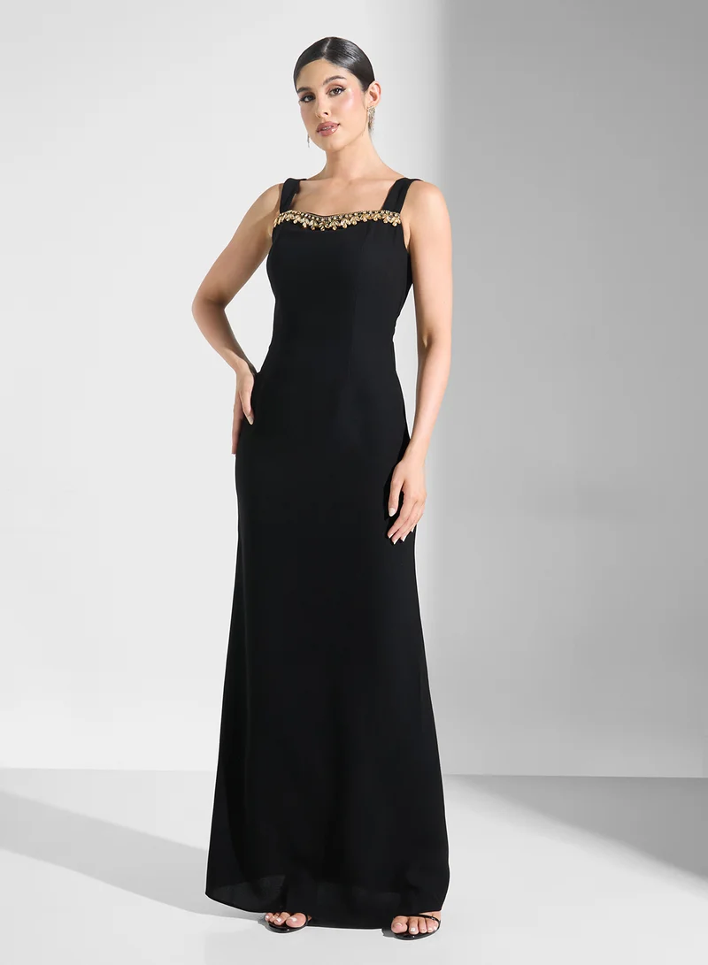 Akadia Fashion TIGER EMBELLISHED NECK CREPE DRESS