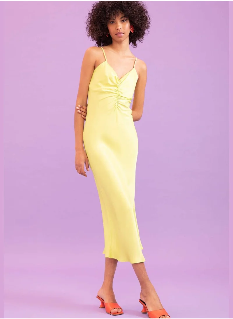 ديفاكتو Straight Fit V-Neck Strappy Satin Maxi Dress