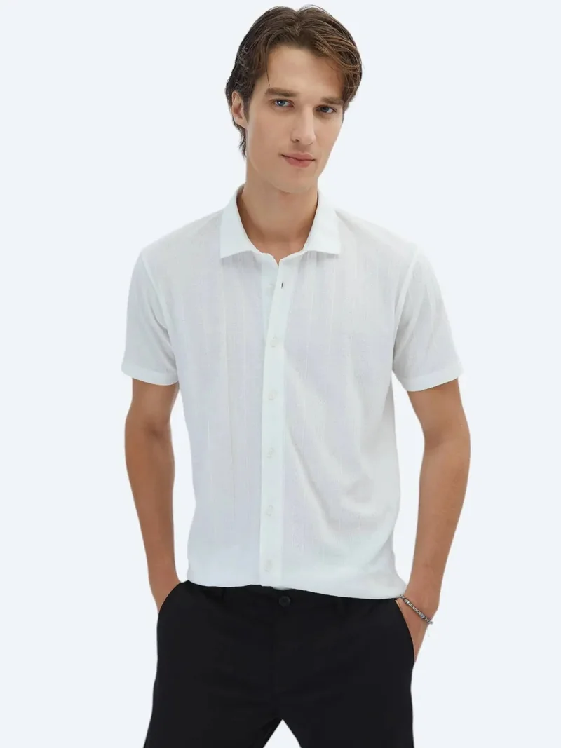 كيب قميص أبيض منقوش بقصة عادية محبوكة كاجوال