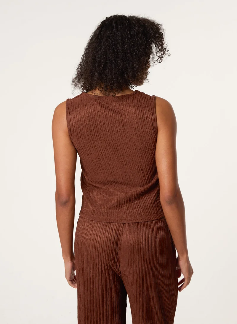 بلو فانيلا سترة بخصر بأزرار مجعدة