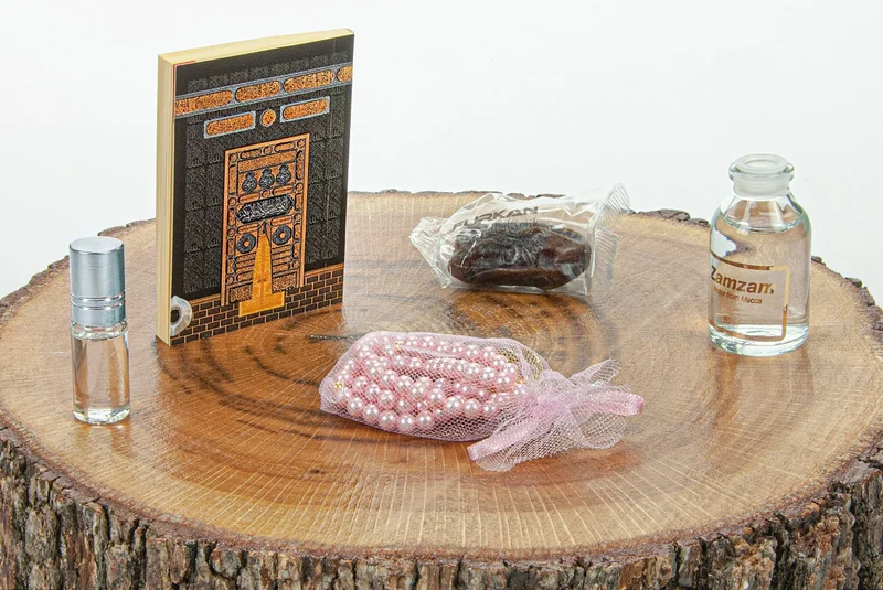 ايهفان اونلاين Ihvan Online Hajj and Umrah Gift Set - Pink