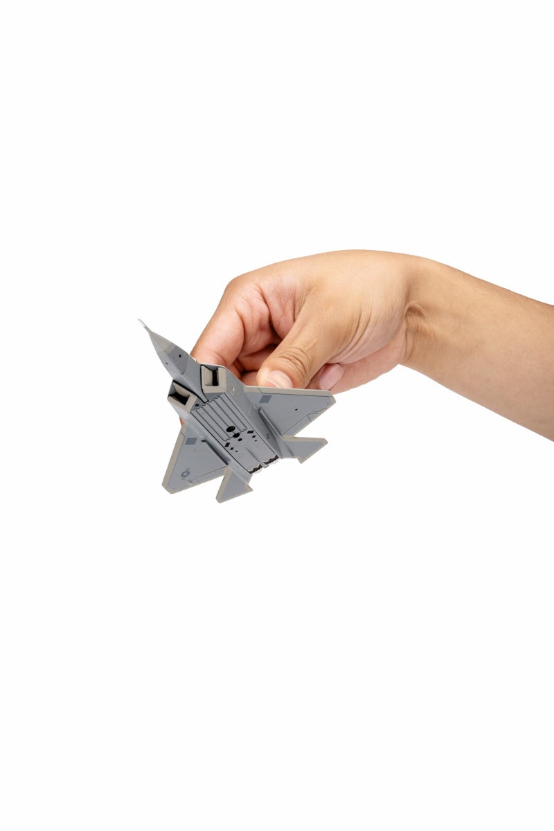 Postage Stamp Daron USAF F-22 1/145 Raptor Vehicle (PS5382-1) - Image 5