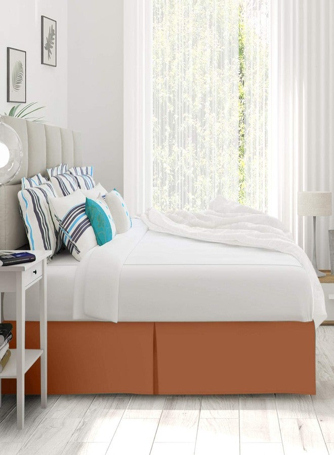 كلارا كلارك تنورة سرير كلارا كلارك مطوية - طول 14 بوصة - كشكشة غبار فاخرة من الألياف الدقيقة - تتضمن 8 دبابيس، مقاس كينج، لون صدأ - Image 3