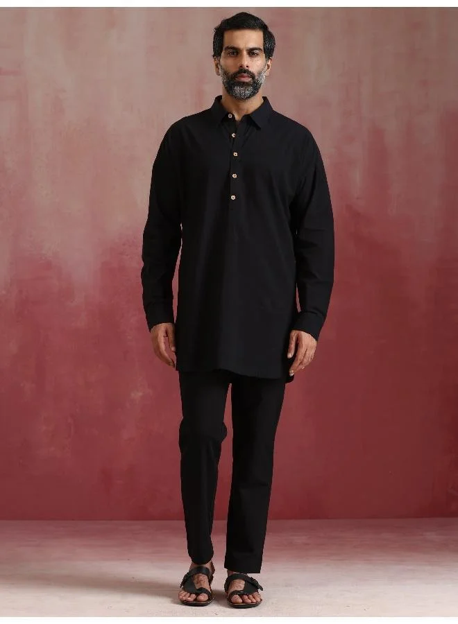 ترو برونز طقم كوردي رجالي أسود بياقة قميص قطن مزخرف