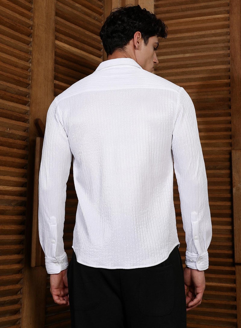 Campus Sutra Campus Sutra Men's Chalk White Solid Creased Shirt For Casual Wear | Spread Collar | Long Cuffed Sleeves | Button Closure | Shirt Crafted With Comfort Fit For Everyday Wear  - Image 5
