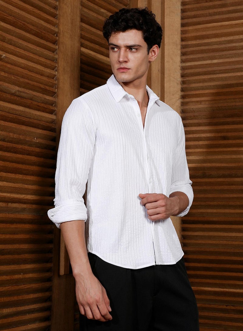 Campus Sutra Campus Sutra Men's Chalk White Solid Creased Shirt For Casual Wear | Spread Collar | Long Cuffed Sleeves | Button Closure | Shirt Crafted With Comfort Fit For Everyday Wear  - Image 3