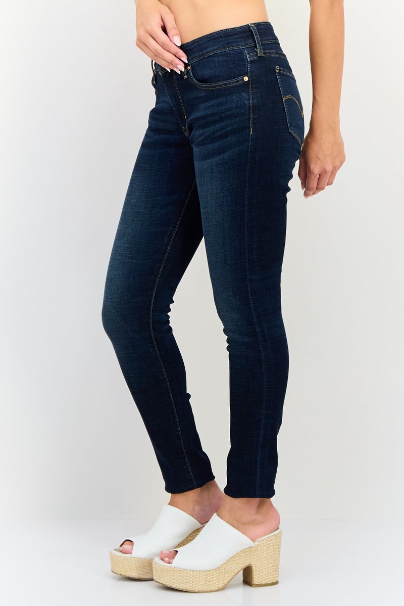 Levi's جينز نسائي ضيق مغسول قابل للتمدد، أزرق داكن - Image 2