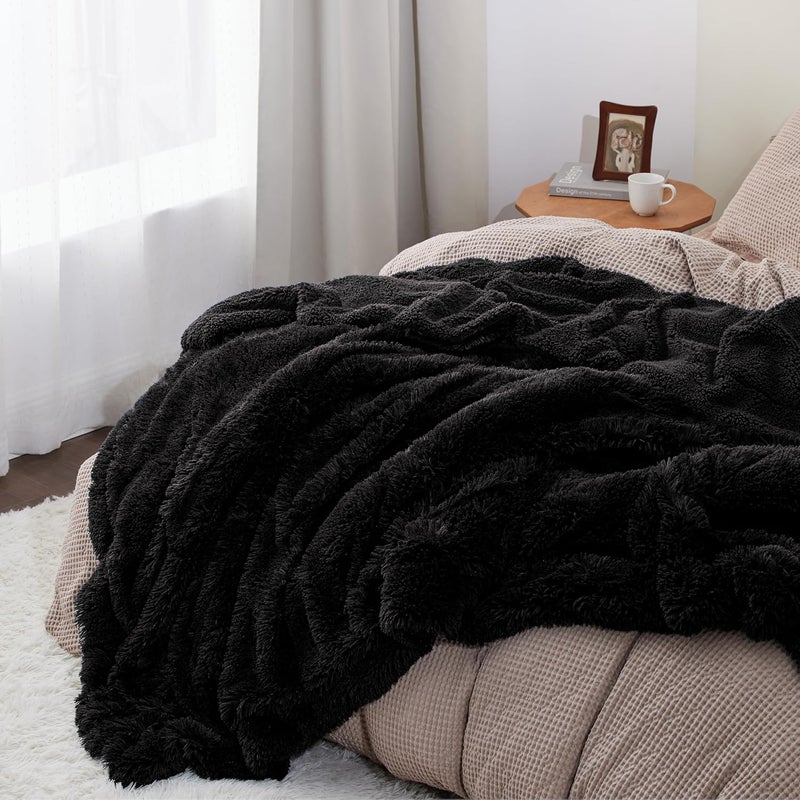 Bedsure Faux Fur Fuzzy Black Throw Blanket – Fuzzy, Fluffy, and Shaggy Faux Fur, Soft and Thick Sherpa, Cozy Warm Decorative Gift, Throw Blankets for Couch, Sofa, Bed, 50x60 Inches, 640 GSM - Image 5