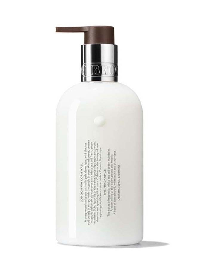 MOLTON BROWN - Lily & Magnolia Blossom Body Lotion - Image 1